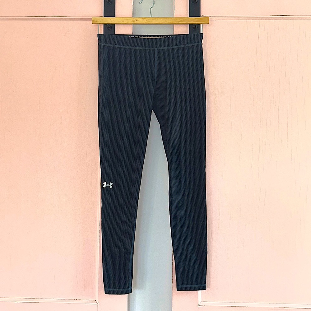 Under Armor Charged small medium black with band